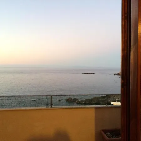 Casa Attico Vista Mare In A Apartment *